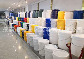 韩国骚货吉安容器一楼涂料桶、机油桶展区